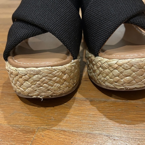 Women's Black Wedge Sandals slides size 8 universal thread - Picture 6 of 11